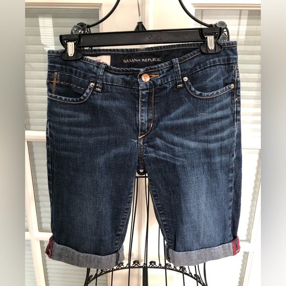 Banana Republic Pants - 👖Banana Republic Stretchy Blue Jean Shorts.